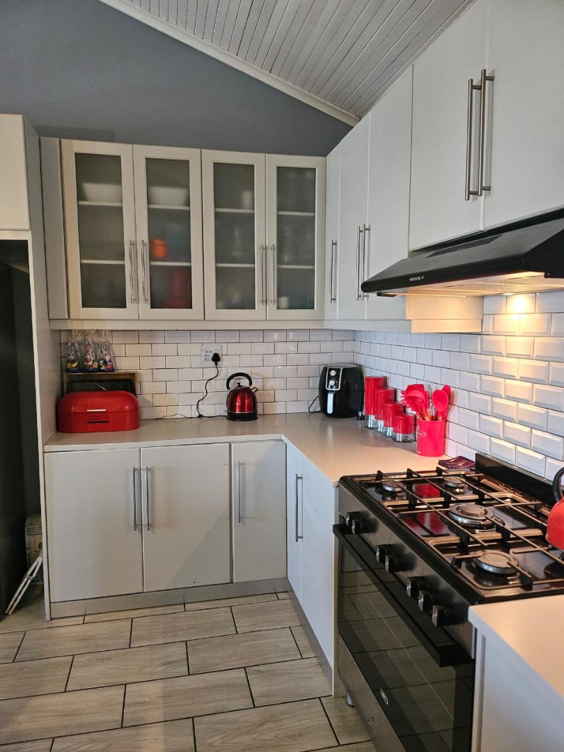 4 Bedroom Property for Sale in Rondevlei Park Western Cape
